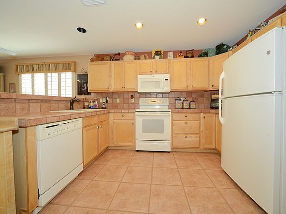 3rd image of 312 N Cedar Crest Dr #V