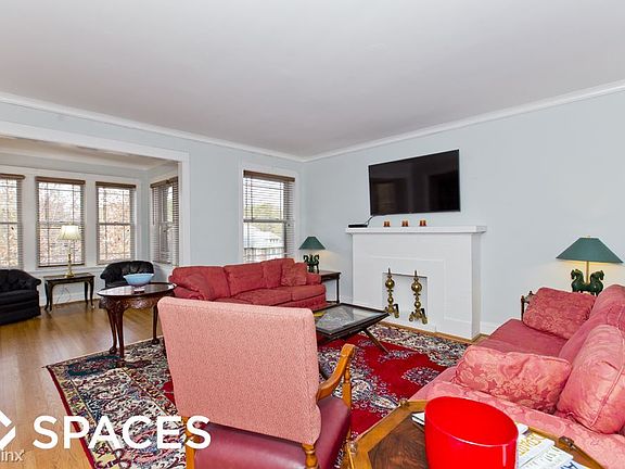 4th image of 4937 N Talman Ave #2