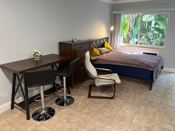 3rd image of 4201 Bougainvilla Dr APT 2