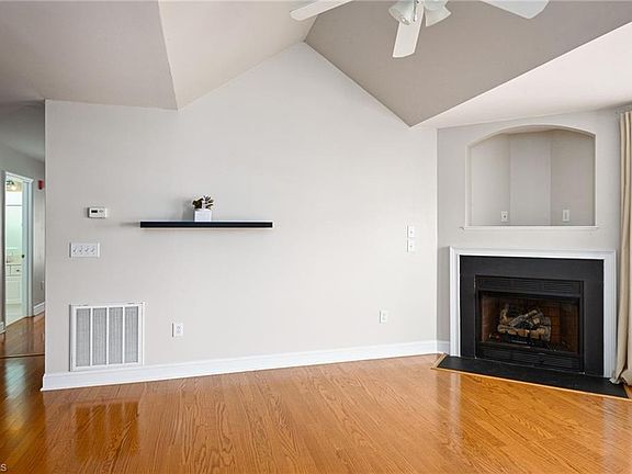 3rd image of 4732 Tatton Park Cir Unit 3B