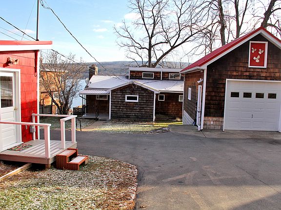 Driveway to house, garage