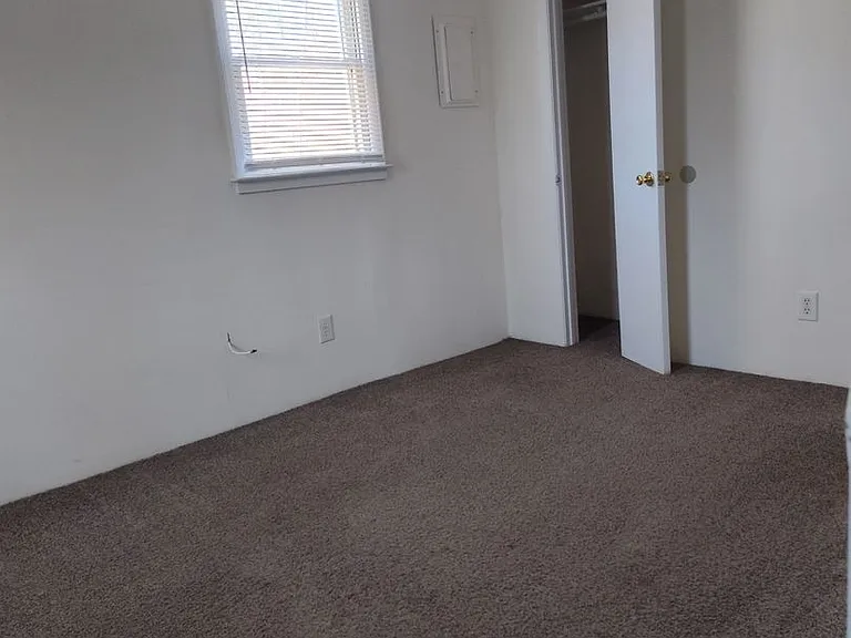 1352 Briles Dr — Photo 9