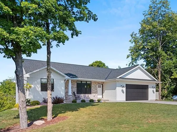 10529 S Highland Rd, Sister Bay, WI 54234