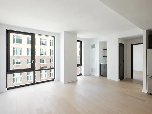 21 W End Ave, New York, NY