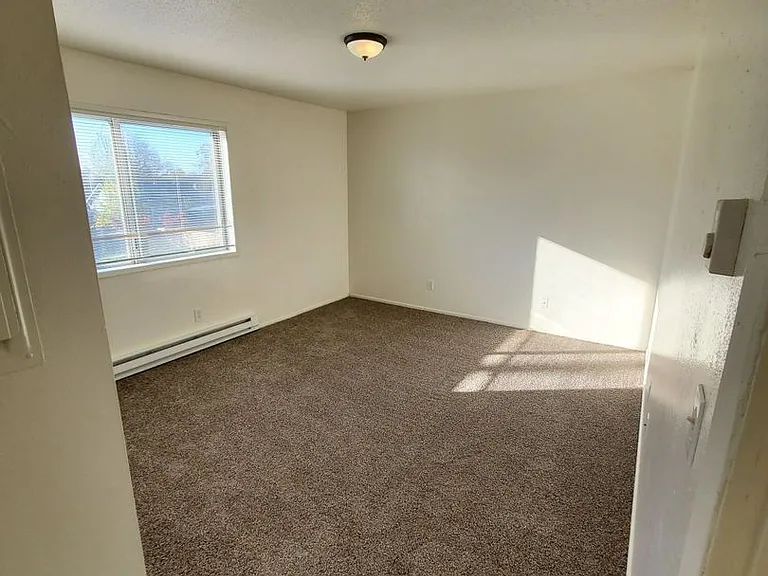 3930 Iberis St NE — Photo 10
