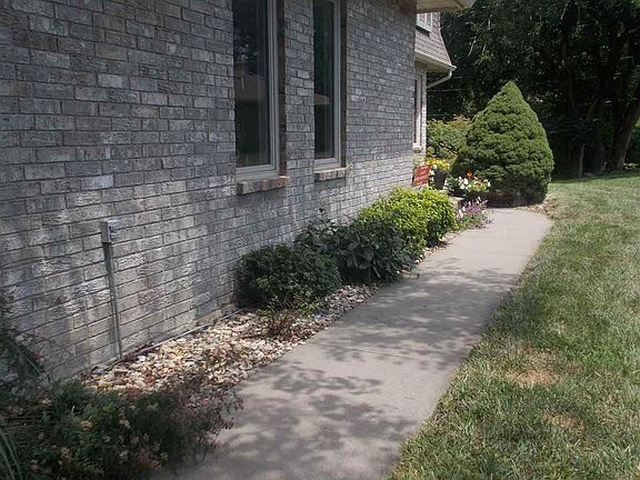 3rd image of 3019 Hacienda Ct