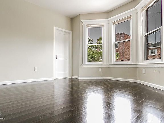 5th image of 141 Glenwood Ave #2