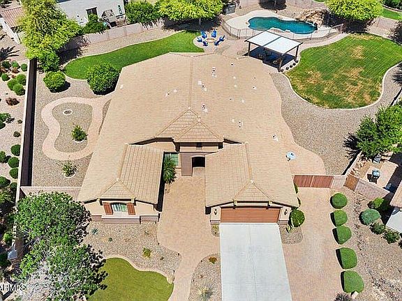 4th image of 2666 E Carob Dr