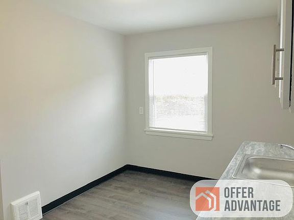 3rd image of 26130 Forestview Ave