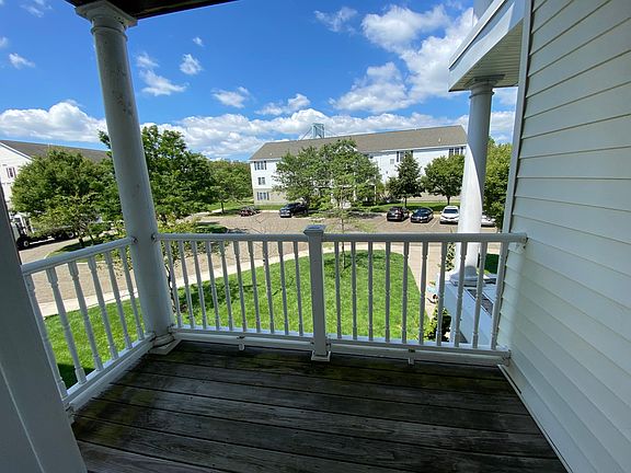 4th image of 358 Doubleday Ln #3A