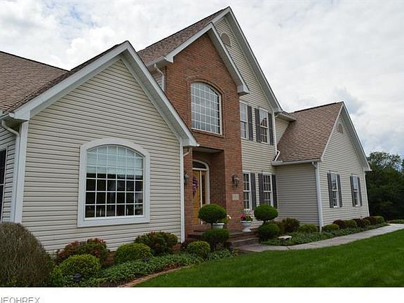 2nd image of 49511 Woodland Dr