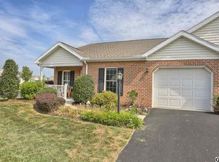 24 Creek Bank Dr, Mechanicsburg, PA 17050