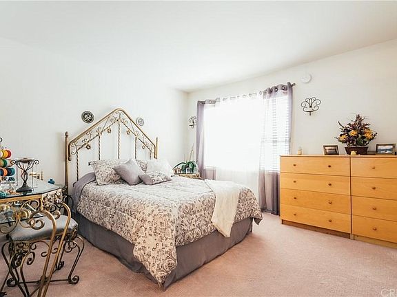 5th image of 18411 Hatteras St Unit 149