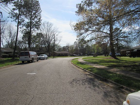 5th image of 4619 Sunshine Dr