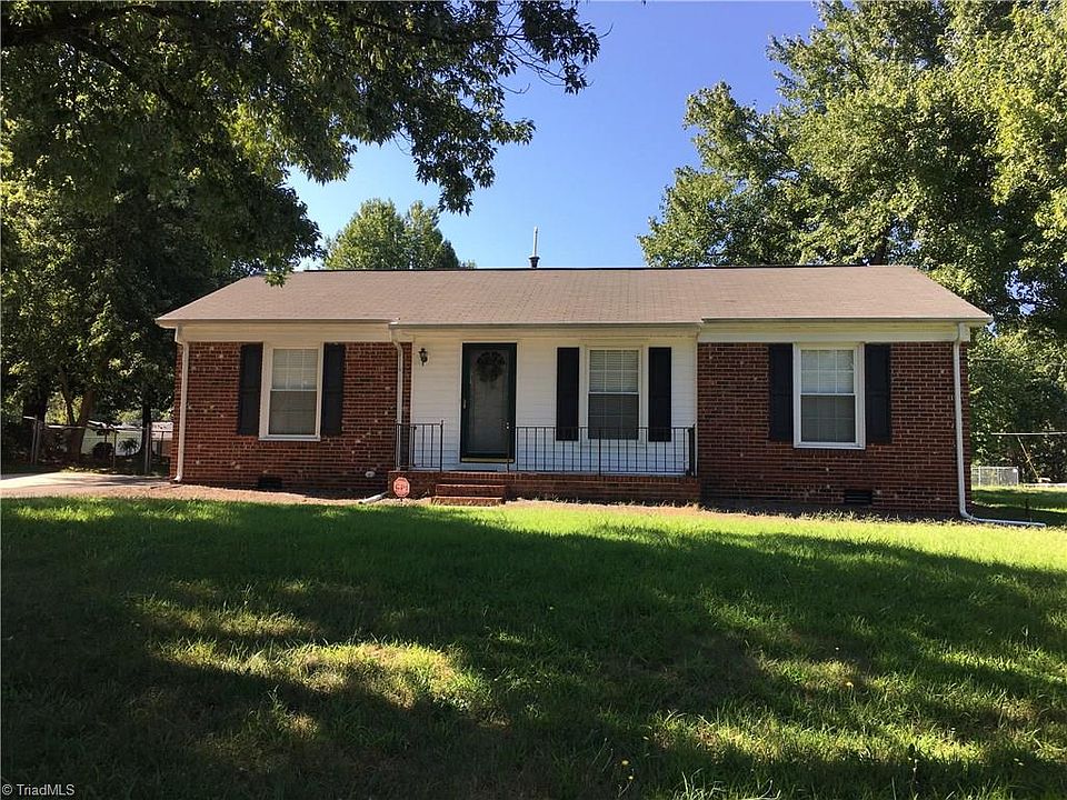 1st image of 2411 Phoenix Dr
