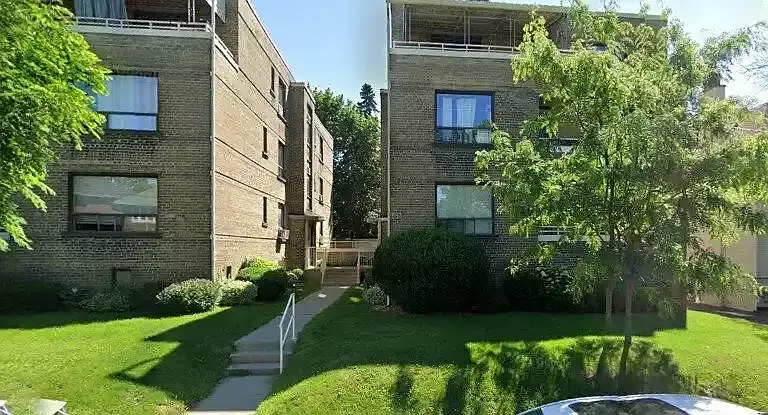 901 Avenue Rd #1A — Photo 1