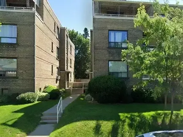 901 Avenue Rd #1A, Toronto, ON M5P 2K7