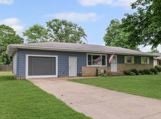 809 S Longview Rd, Monticello, IL 61856
