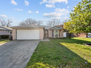 6725 Black Wing Dr, Fort Worth, TX 76137