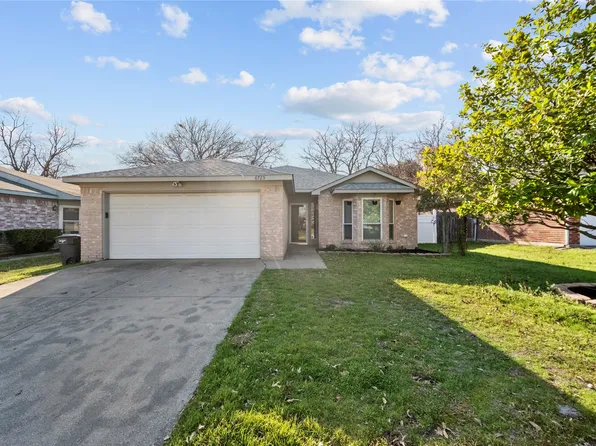 6725 Black Wing Dr, Fort Worth, TX 76137