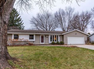 1526 Johnson St, Stoughton, WI 53589