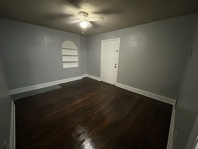 356 Savannah Ave #3 — Photo 3