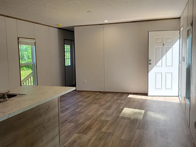 115 W Everett St — Photo 11
