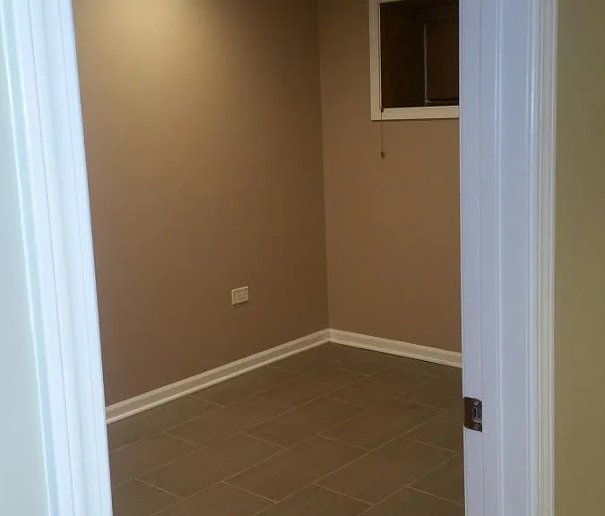 2150 N Kenneth Ave — Photo 6