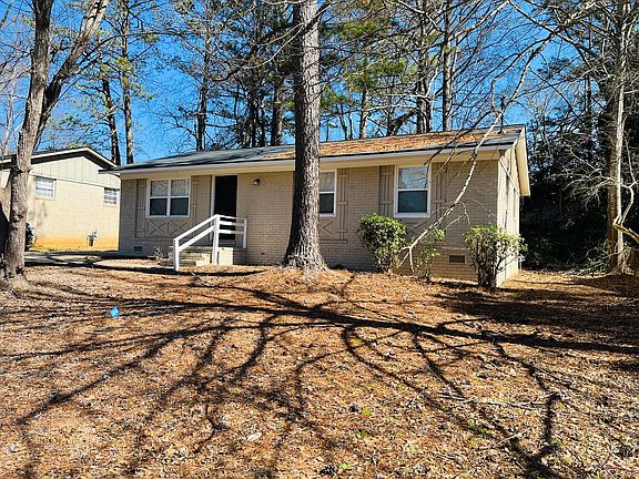 3rd image of 20 Westgate Park Ln