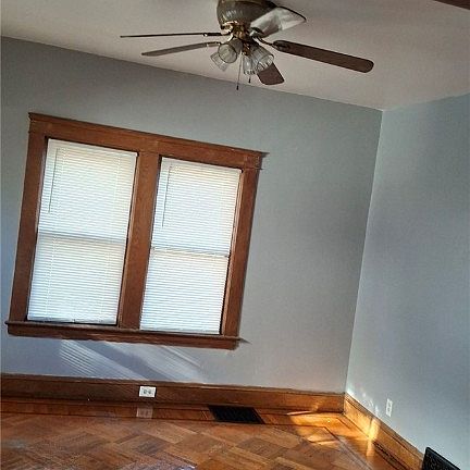 2nd image of 3301 W 94th St