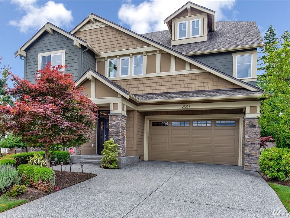 Pristine Murray Franklyn excellence with the LARGEST square footage, nestled in a desirable end of cul-de-sac location in the Glencoe neighborhood of coveted Trossachs! 