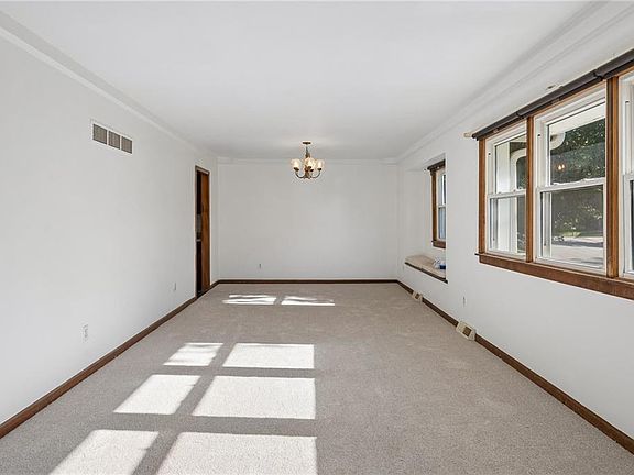 5th image of 508 Wells Rd