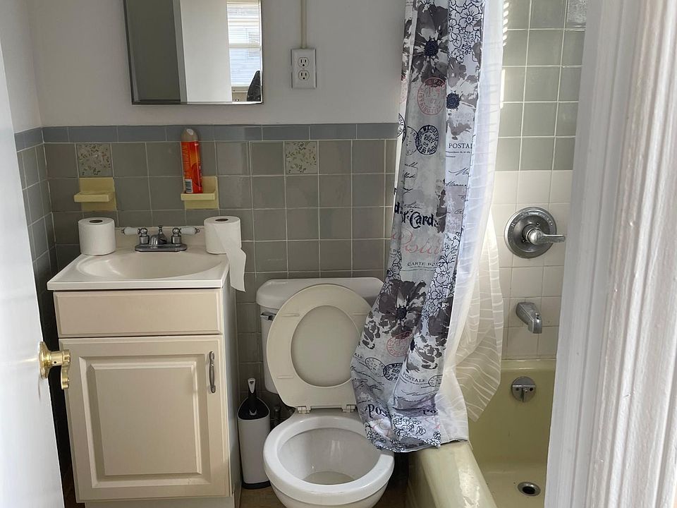 1st image of 7166 166th St #2