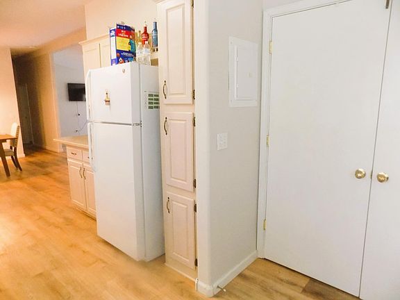 5th image of 5130 County Road 99w APT 25