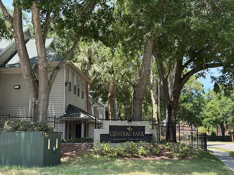 6016 Westgate Dr #201 — Photo 34