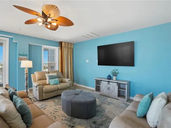 3700 Sandpiper Rd APT 417, Virginia Beach, VA 23456