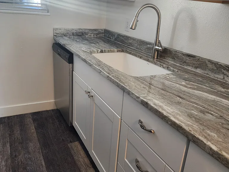 760 Pine St — Photo 3