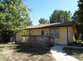 807 8th St, Wamego, KS 66547