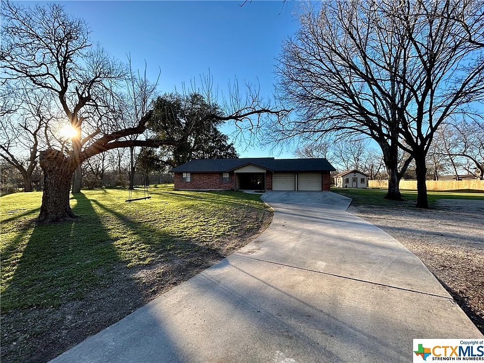 1st image of 189 Lakeside Dr
