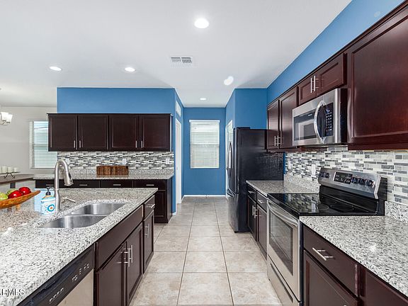 4th image of 11095 E PRIMROSE Court