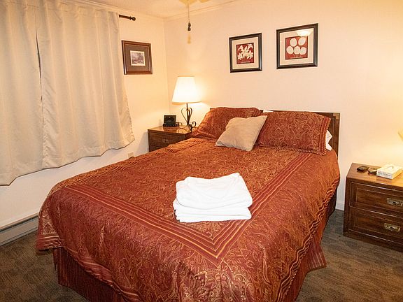 4th image of 328 Mountain Lodge Ln