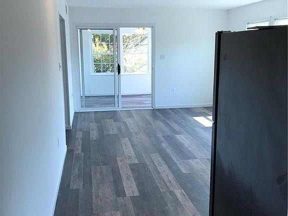 5th image of 33632 Briar Ct N Unit H3