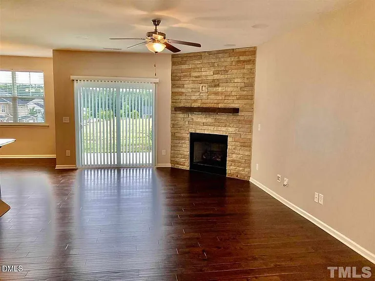 213 Churment Ct — Photo 3