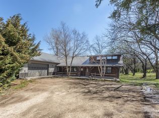 2592 Gulf Rd, Abilene, KS 67410
