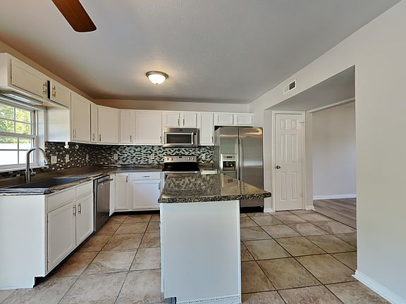 4th image of 6858 Emerald Bay Ln