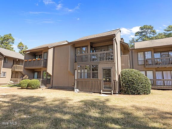 3rd image of 10 Pine Tree Road # 209