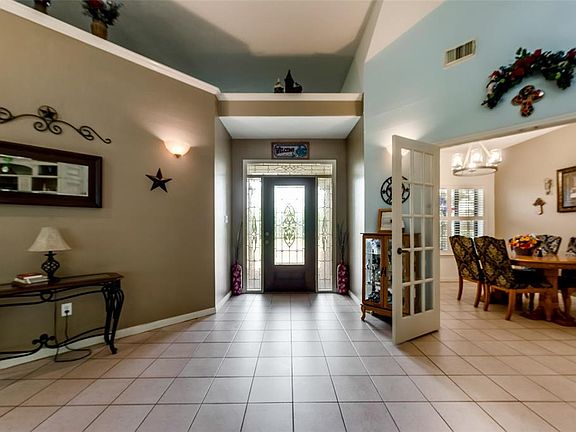 2nd image of 3405 W Country Club Dr