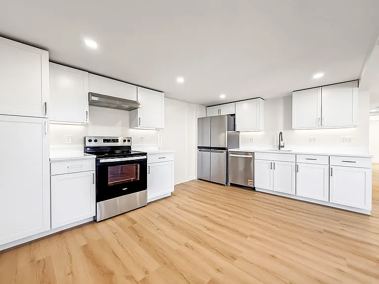 204 Endicott Ave #2 — Photo 1