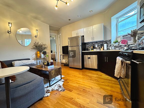 2nd image of 778 Park Pl APT 10