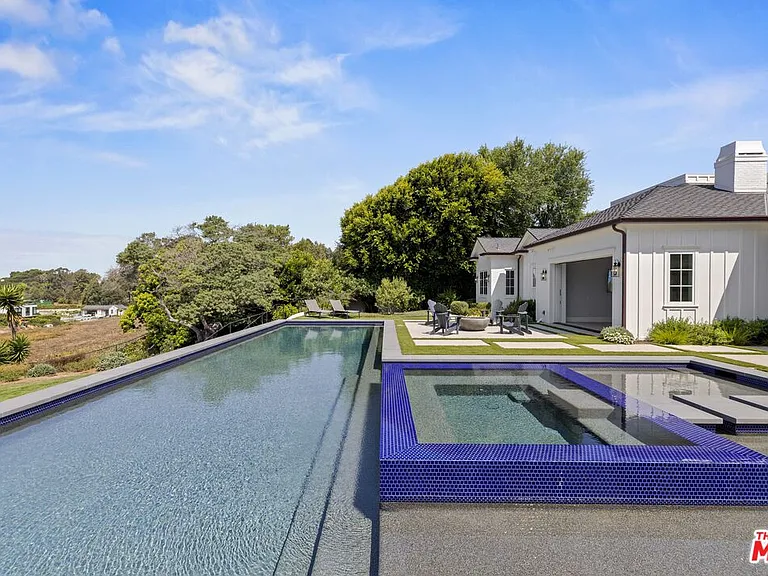 6671 Dume Dr — Photo 42